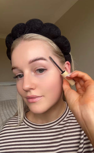 THE ESSENTIAL HOLD DUO