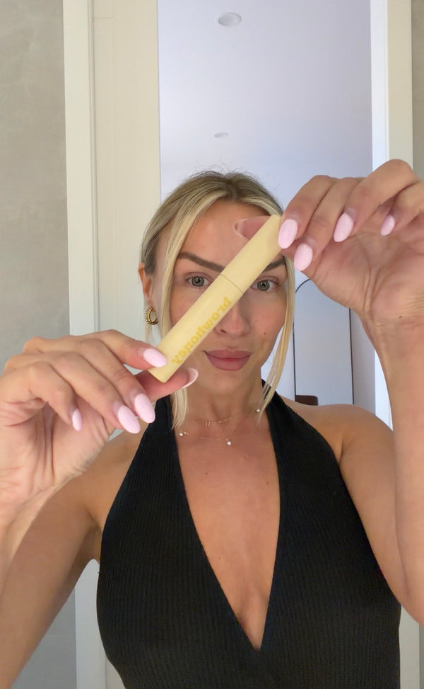 THE ESSENTIAL HOLD DUO